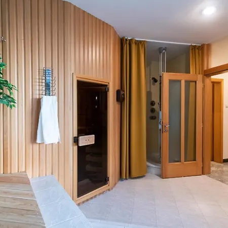 Unique With Private Pool, Cinema, Appartamento Praga
