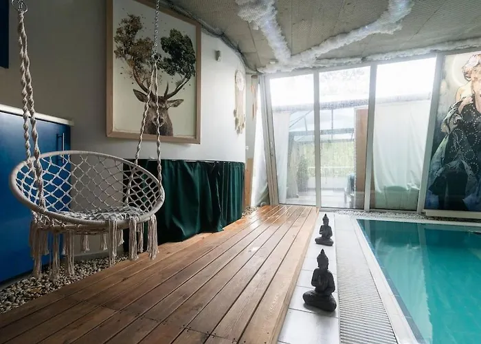 Unique With Private Pool, Cinema, * Praha